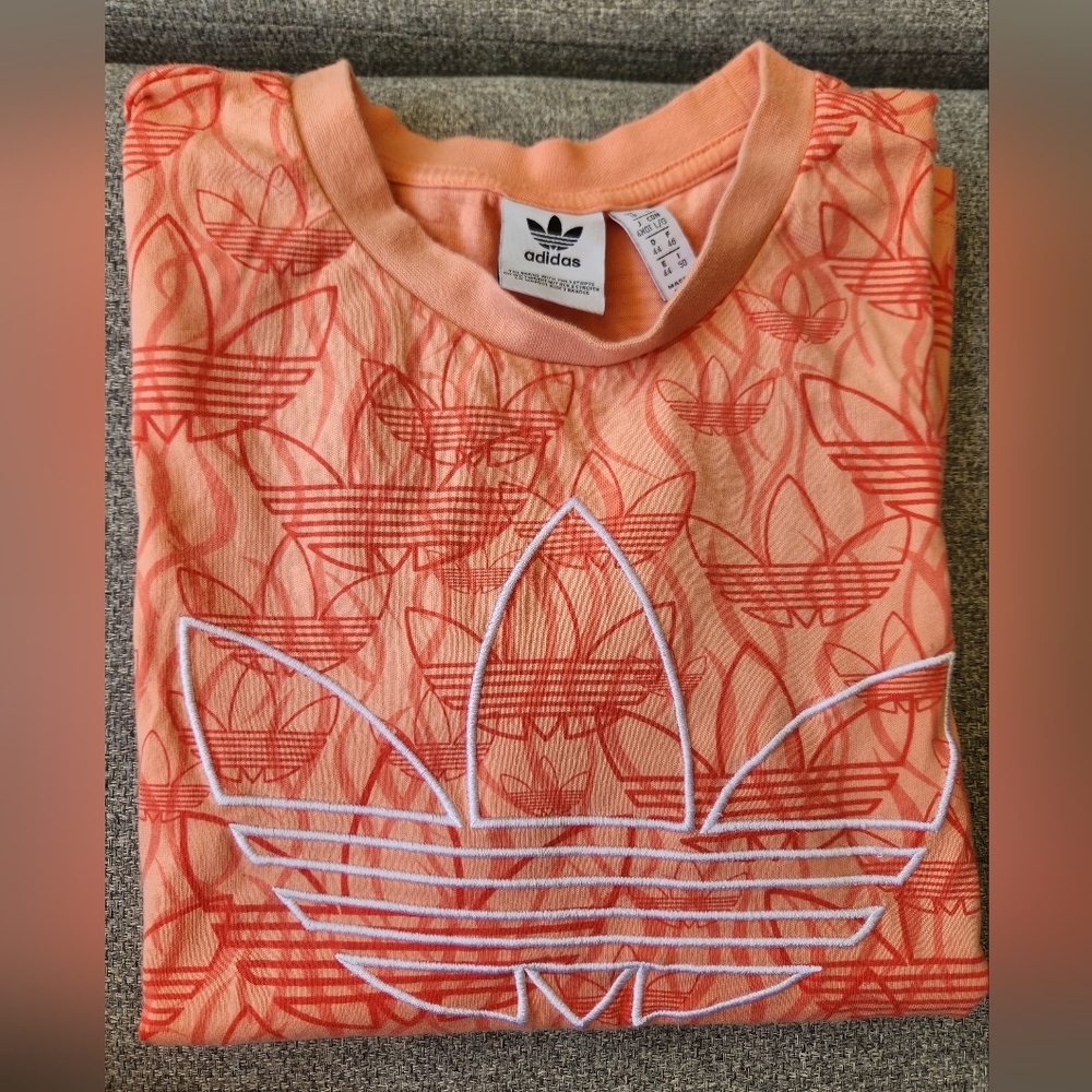 Adidas tee